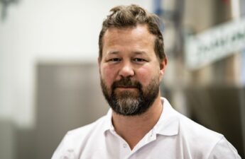 Roy Bjarne Moen er ansatt hos Moen Hytteservice AS